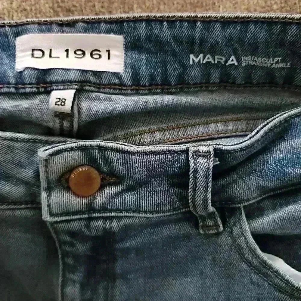 DL1961 Mara Instasculpt Straight Ankle Zip Jeans Size 28 - Picture 10 of 10